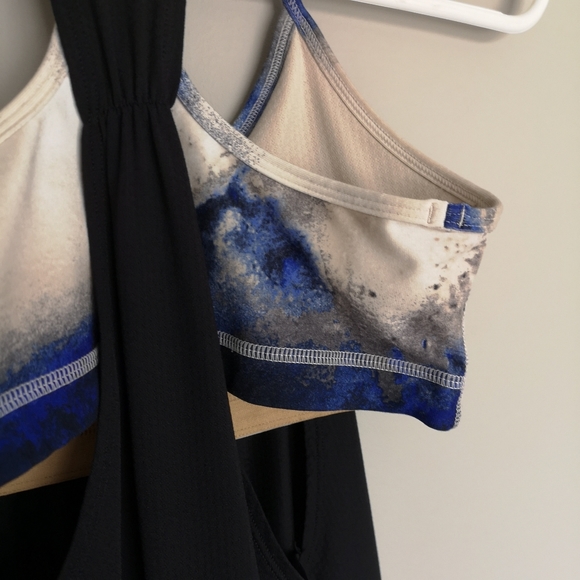 Lululemon Activewear Singlet Yoga Tank Top - Picture 9 of 14